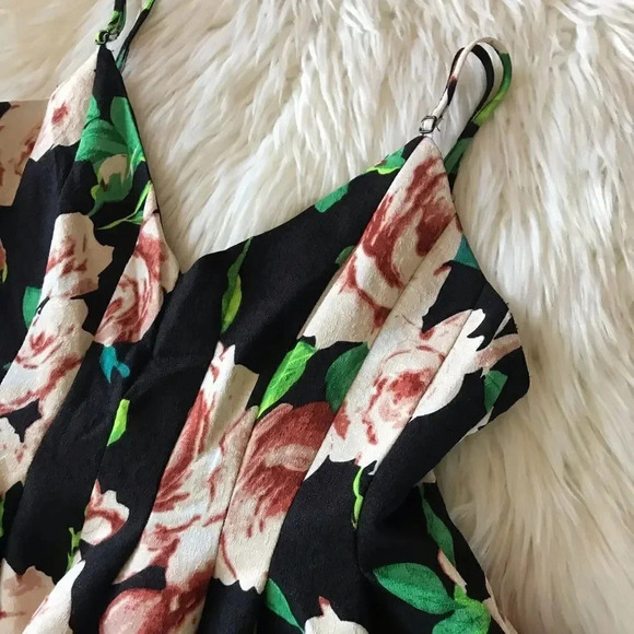 Floral print romper  - Picture 11 of 13